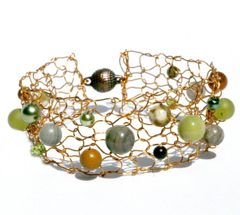 Handgestricktes Bronze Manschetten Armband Moosachat, Jaspis & Perlenschmuck Handgestricktes Bronze Manschetten Armband Moosachat, Jaspis & Perlenschmuck von lapisbeach