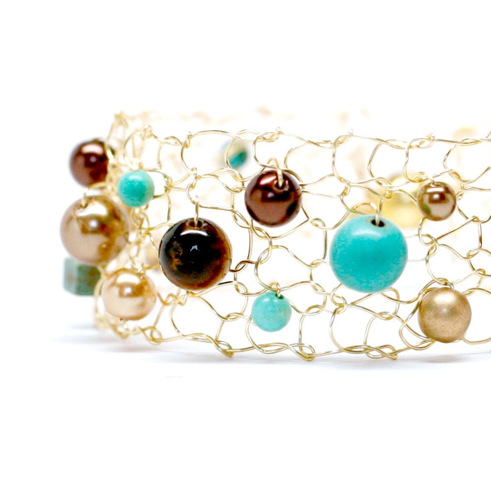 Handgestricktes Gold Armreif Türkis, Perle & Katzenauge Schmuck Handgestricktes Gold Armreif Türkis, Perle & Katzenauge Schmuck von lapisbeach