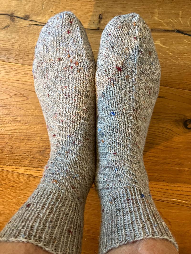 Grau-Melierte, Gestrickte Socken, Ca Grösse 36-38 Grau-Melierte, Gestrickte Socken, Ca Grösse 36-38 von lappalien