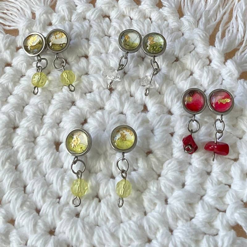 Runde Blattgold-Aquarell-Edelstahl-Ohrstecker Mit Steinen Schmuck Die Kunst Der Verschönerung Ba161 Runde Blattgold-Aquarell-Edelstahl-Ohrstecker Mit Steinen Schmuck Die Kunst Der Verschönerung Ba161 von lartdembellir