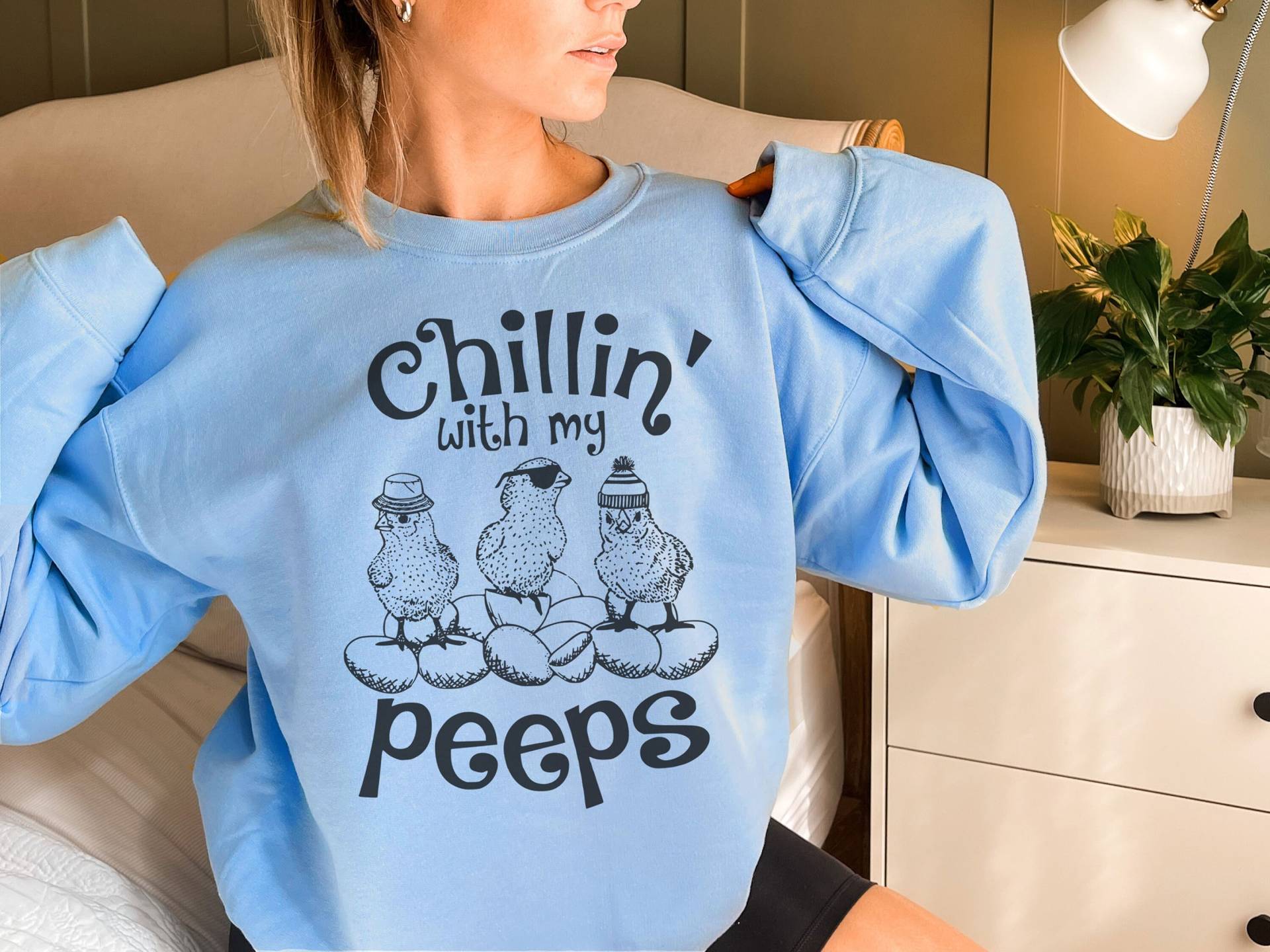 Ostern Sweatshirt, Süßes Damen Ostershirt, Peep Chillin Mit Meinen Peeps Fleece-Sweatshirt, Unisex Osterpullover Shirts von lastearth