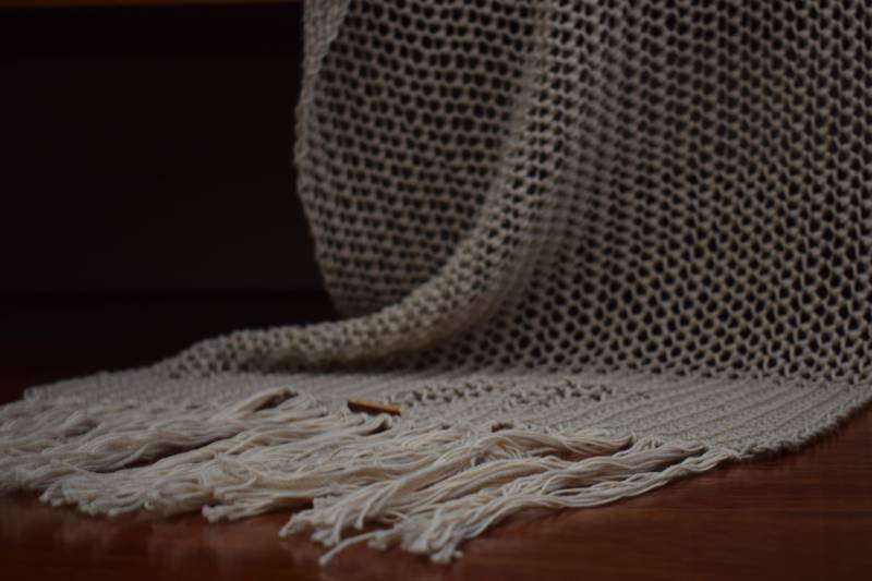 Handgewebter Schal, Fransen An Einem Ende, Ideal, Um Ihrem Bild Einen Anderen Look Zu Verleihen, Egal Ob Ihr Lässig Oder Urban Ist von latricotteje