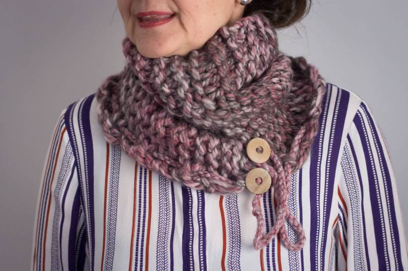 Wollmütze/Schal | Doppelnutzung Mit Sehr Weicher Textur Und Angenehmer Haptik, Handgewebt Zwei Nadeln von latricotteje