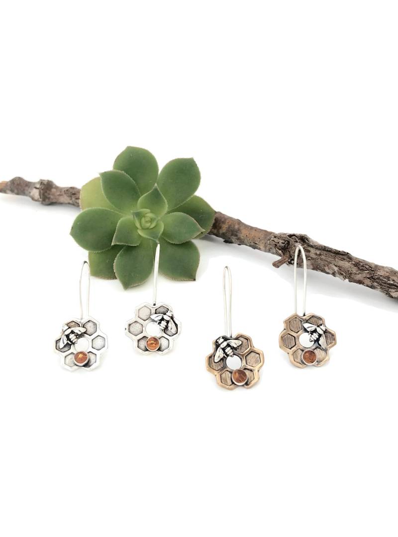 Blumen Honigwaben Ohrringe Mit Sterling Bees Blumen Honigwaben Ohrringe Mit Sterling Bees von laughingravendesign