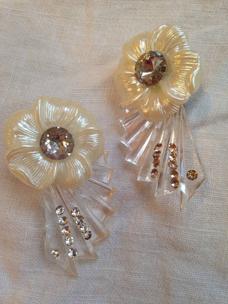 Lucite Strass Ohrstecker Weiße Kunststoff Blumen von lauraab51