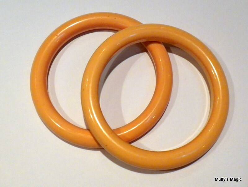 Verkauf-Duo Creme Mais Bakelit Armreifen Armbänder Gewölbt von lauraab51