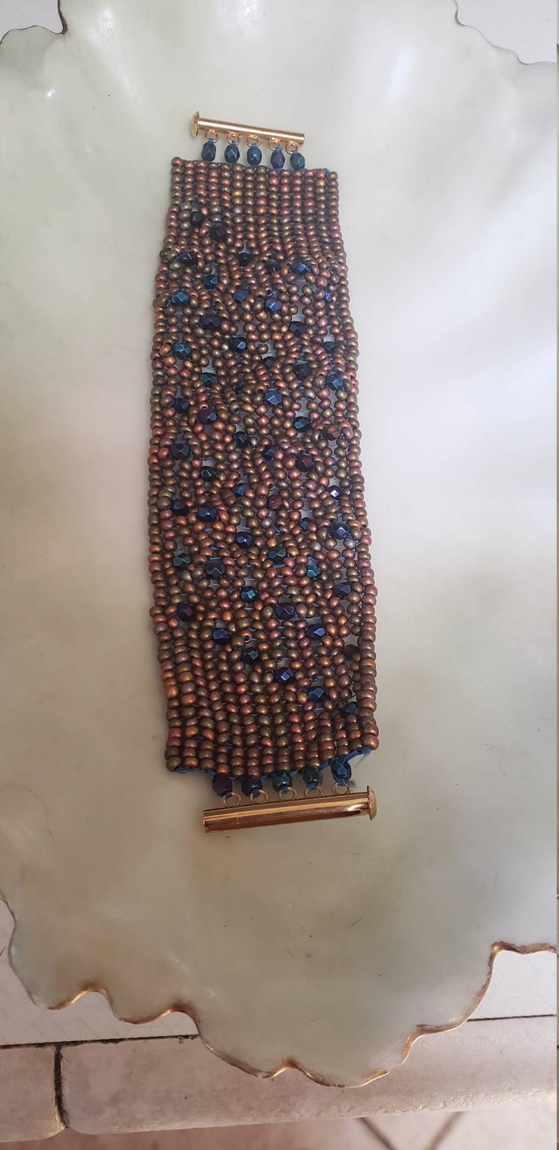 Bronze Und Kobalt-Fischgrät-Armband | H1 von laurasaintmartin