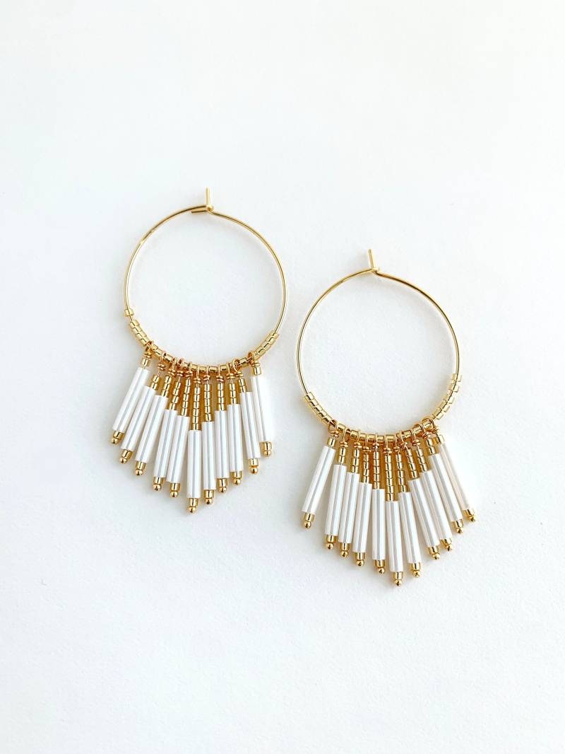 Weiße Perlen Creolen Ohrringe Braut Boho von laurastark