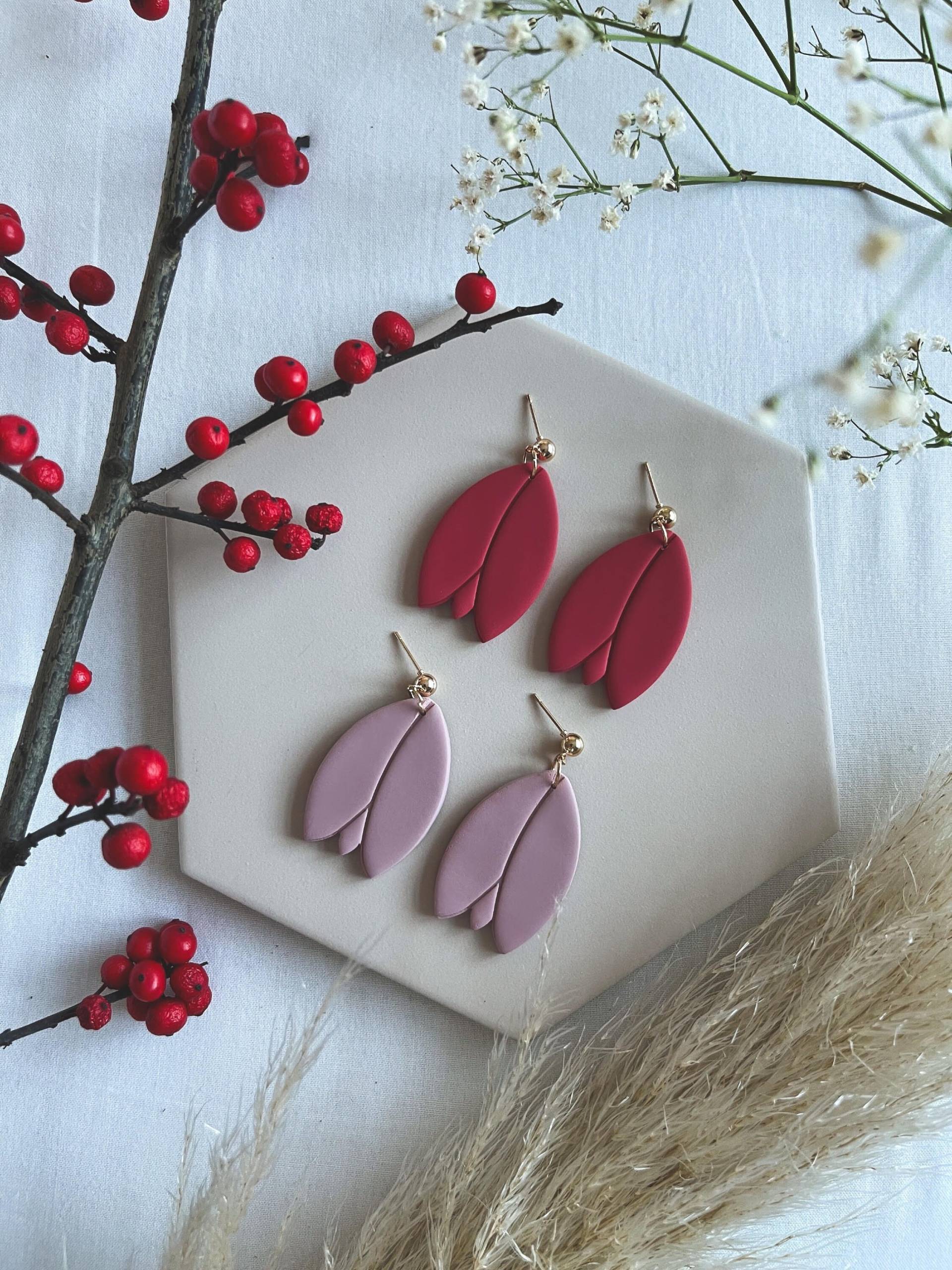 Tulpen Baumeln | Handgemachte Polymer Clay Ohrringe - Valentinstag Geschenk Baumeln Geschenke Für Frauen Minimalistisch von laustudioco