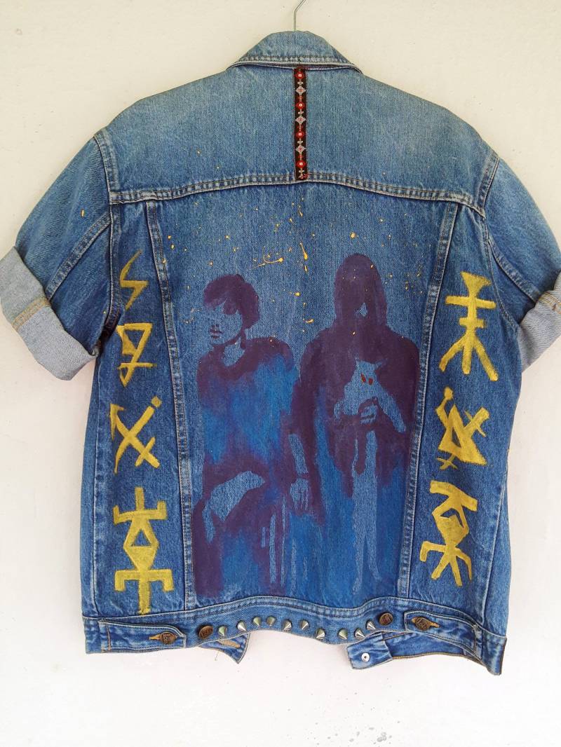 Crystal Castles - Handbemalte Vntg Jeansjacke von lavirintArt