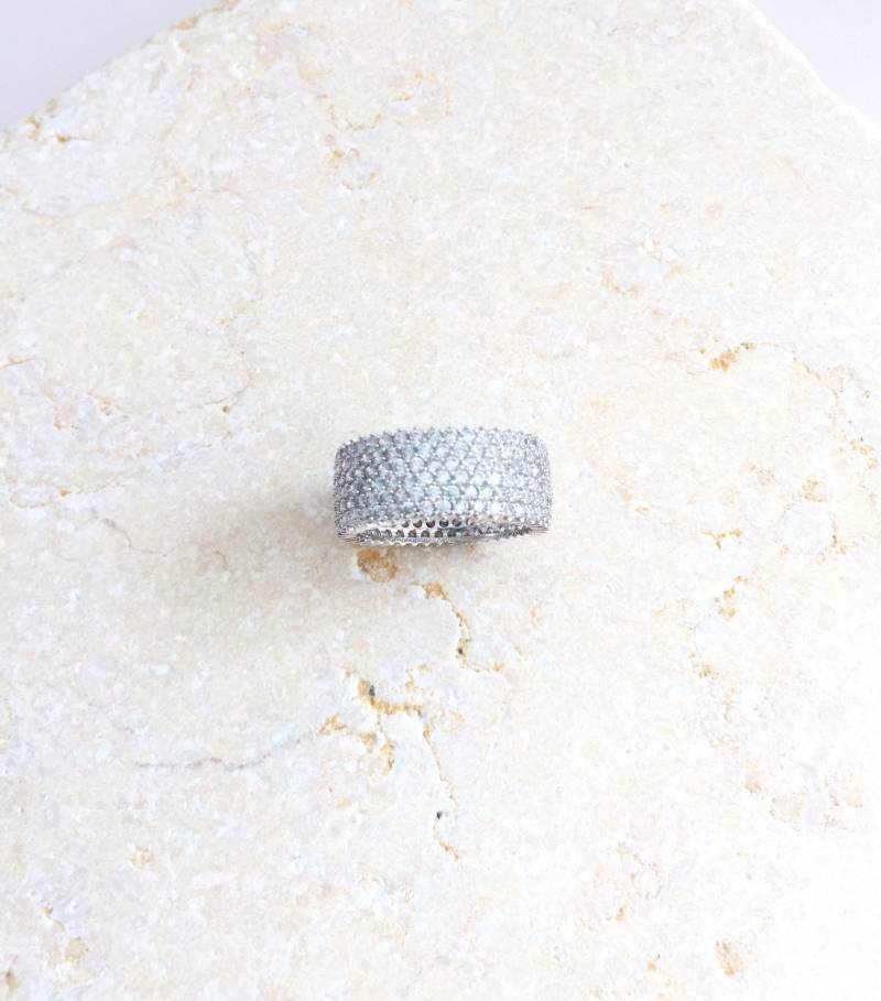 18 K Weißgold Infinity Ring, 6 Zeile Trauring, Braut Versprechen Ring von layersofartisan