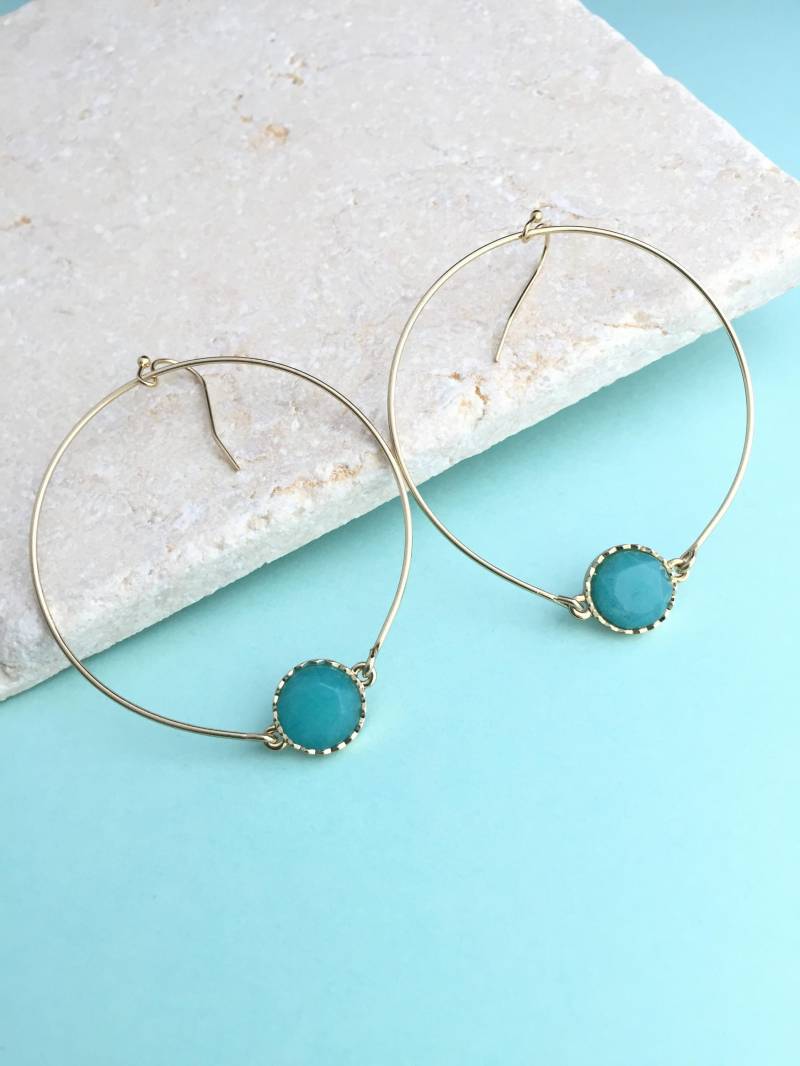 Druzy Ohrringe, Smaragd Creolen, Dünne Brautjungferngeschenk von layersofartisan