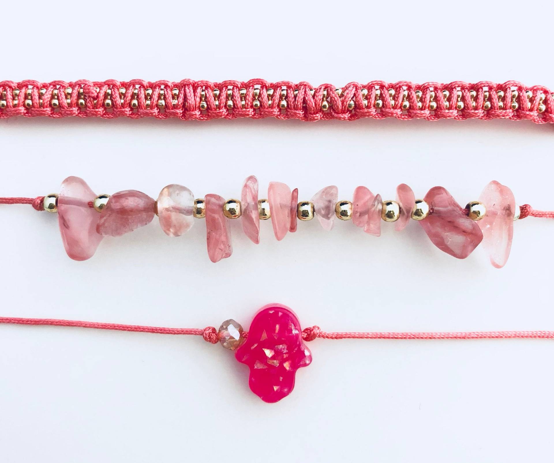 Hamsa Armband, Fuchsia Boho 3 Set Magenta Stein String Schichtung Multicolor Armband von layersofartisan