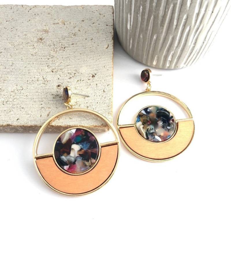 Marmorierte Ohrringe, Multicolor Circle Statement Schildkröte Boho Holz Ohrring, Acetat Reifen, Gold Creolen Ohrring von layersofartisan