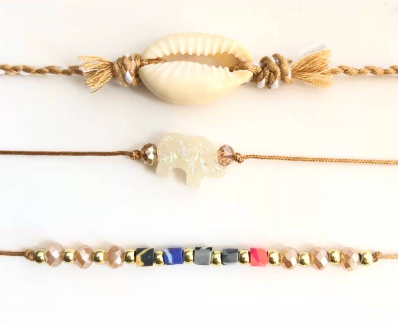 steinarmband, 3 Perlen Armband, Sea Shell Multi-Color Elefantenarmband, Shell, Mehrere Schnur Armband von layersofartisan