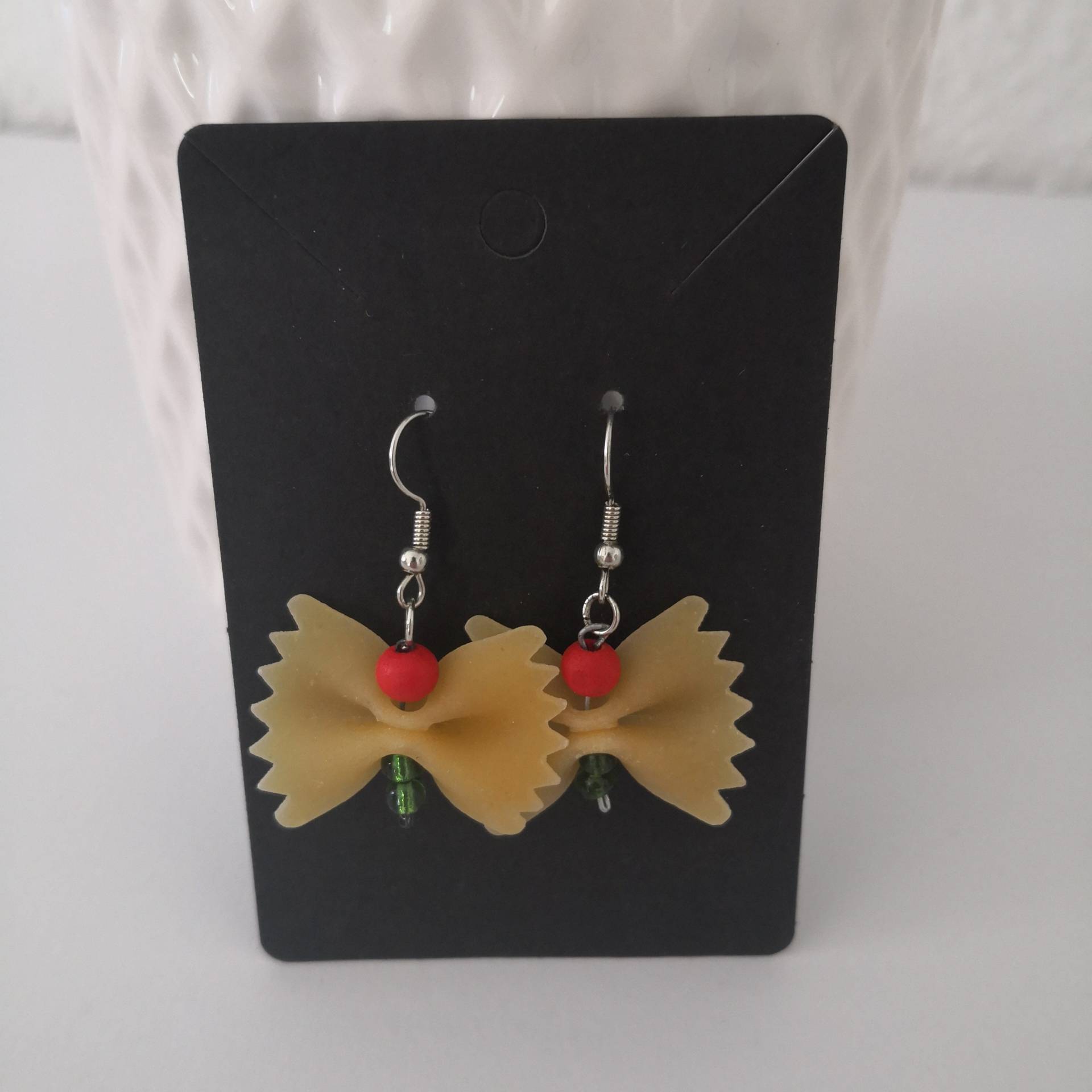 Pasta Ohrringe - Farfalle Mit Tomate Und Basilikum von lbmanufakturcom
