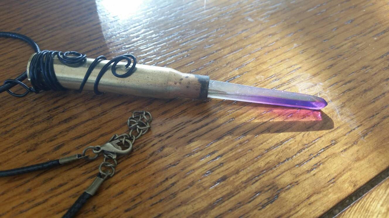 Upcycling Schimmernden Quarz Kugel Anhänger Upcycling Schimmernden Quarz Kugel Anhänger von lboglisch