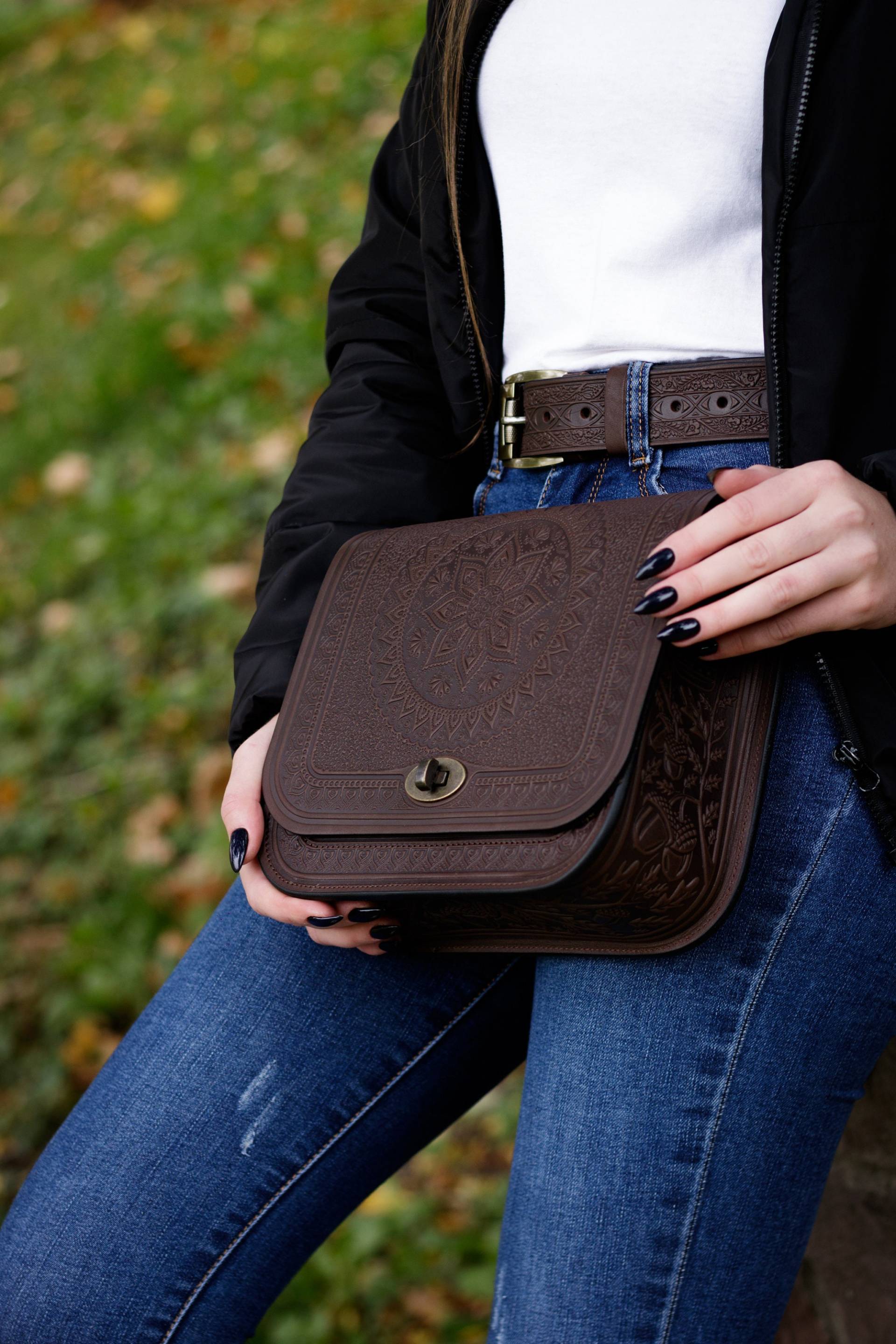 Personalisierte Frauen Tasche/Braune Handgefertigt Vintage Handtasche Leder Geldbörse Basteln Personalisierte Geschenke von leathercraftByVector