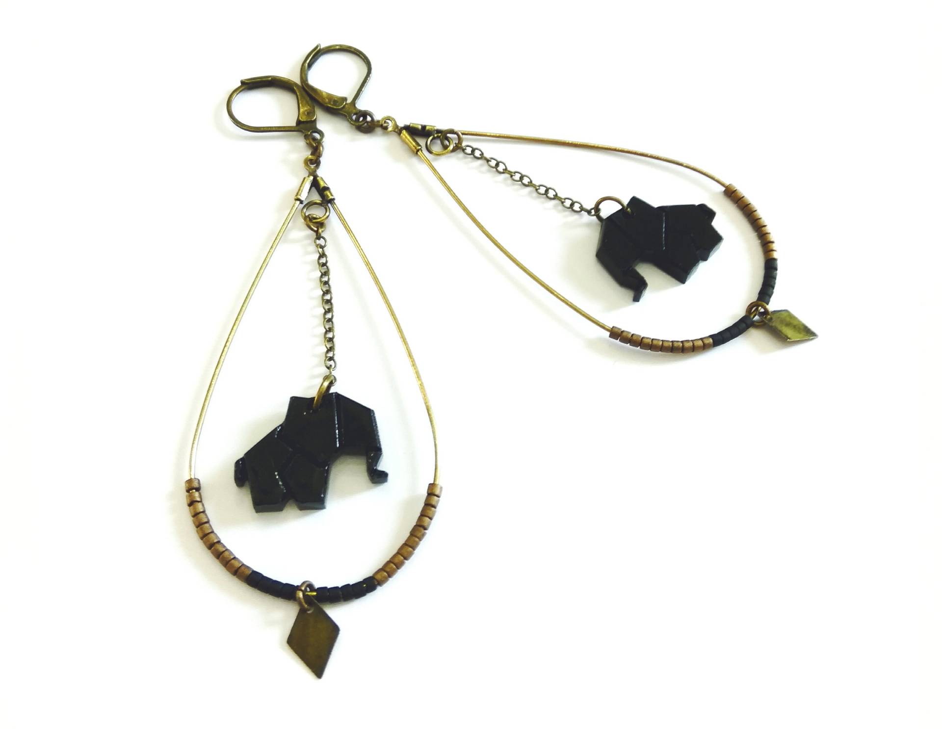 Schwere Schwarze Plexiglas-Ohrringe - Schwarz Elefant in Drop Bronze Geschmückt Mit Perlen Miyuki Ausgesetzt Schwere Schwarze Plexiglas-Ohrringe - Schwarz Elefant in Drop Bronze Geschmückt Mit Perlen Miyuki Ausgesetzt von leboisadesoreilles