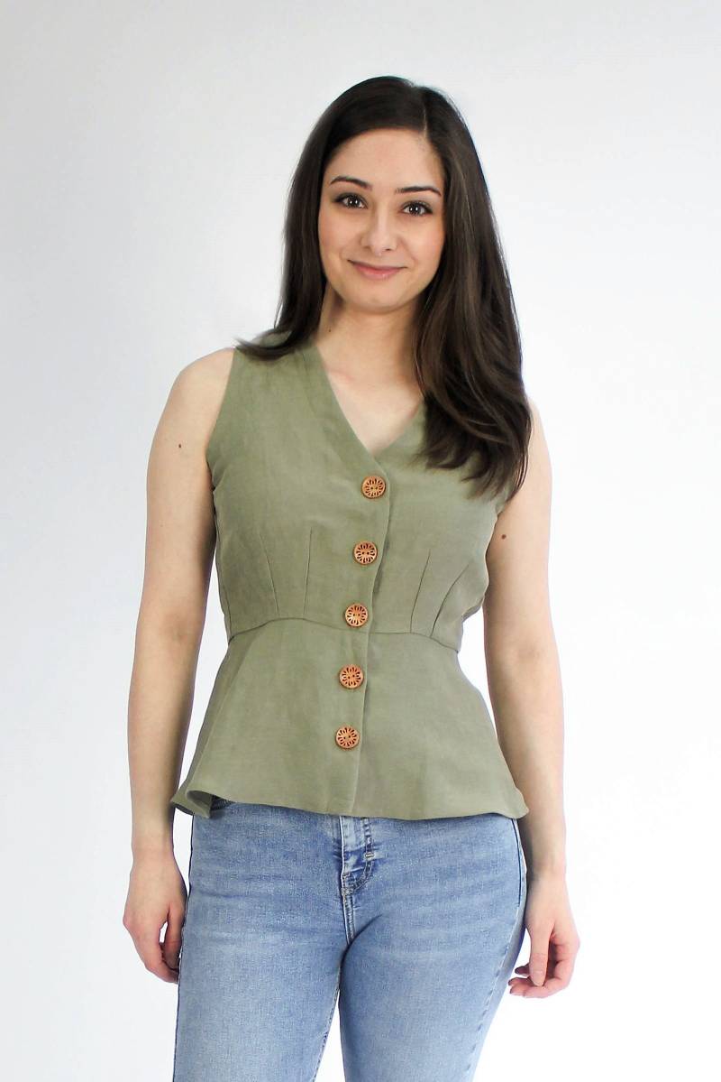 Das Cynthia Top in Salbei Cupro Das Cynthia Top in Salbei Cupro von leckieapparel