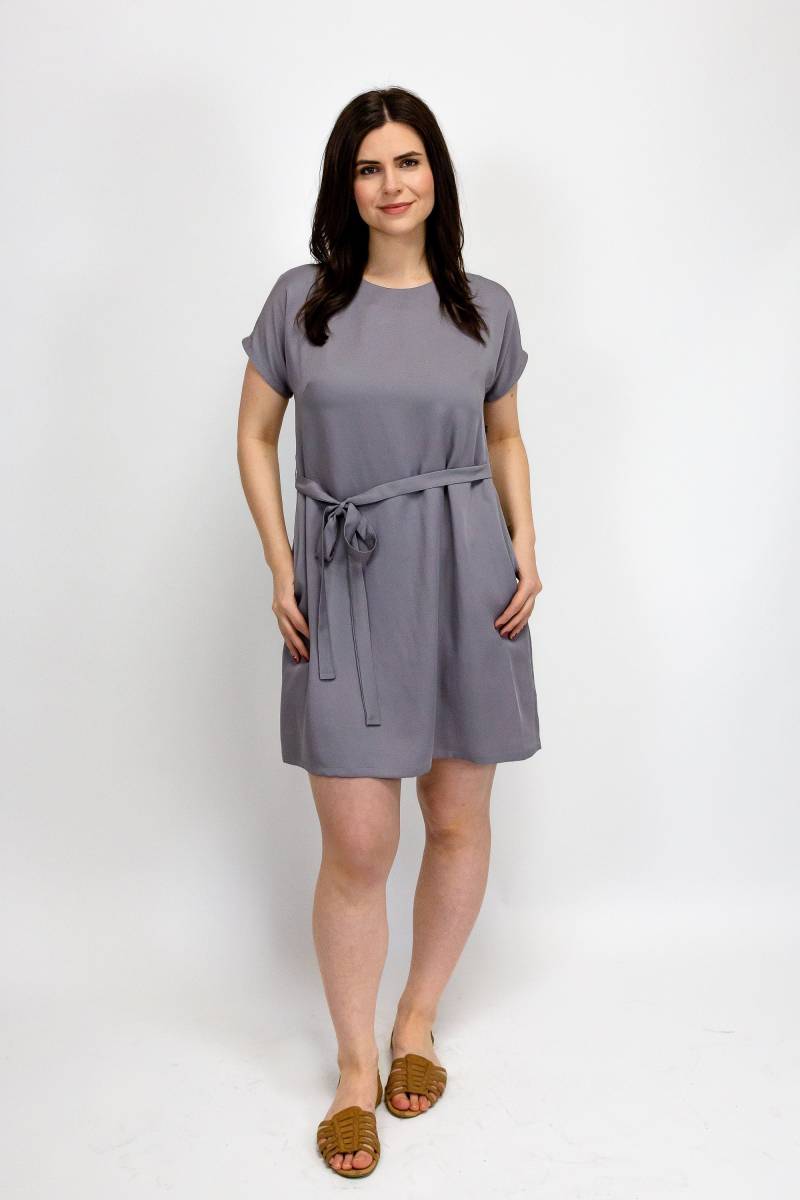 Das Kate Kleid in Grau Tencel Köper Das Kate Kleid in Grau Tencel Köper von leckieapparel