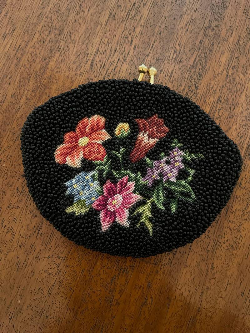 Vintage Coin Purse von leenekin