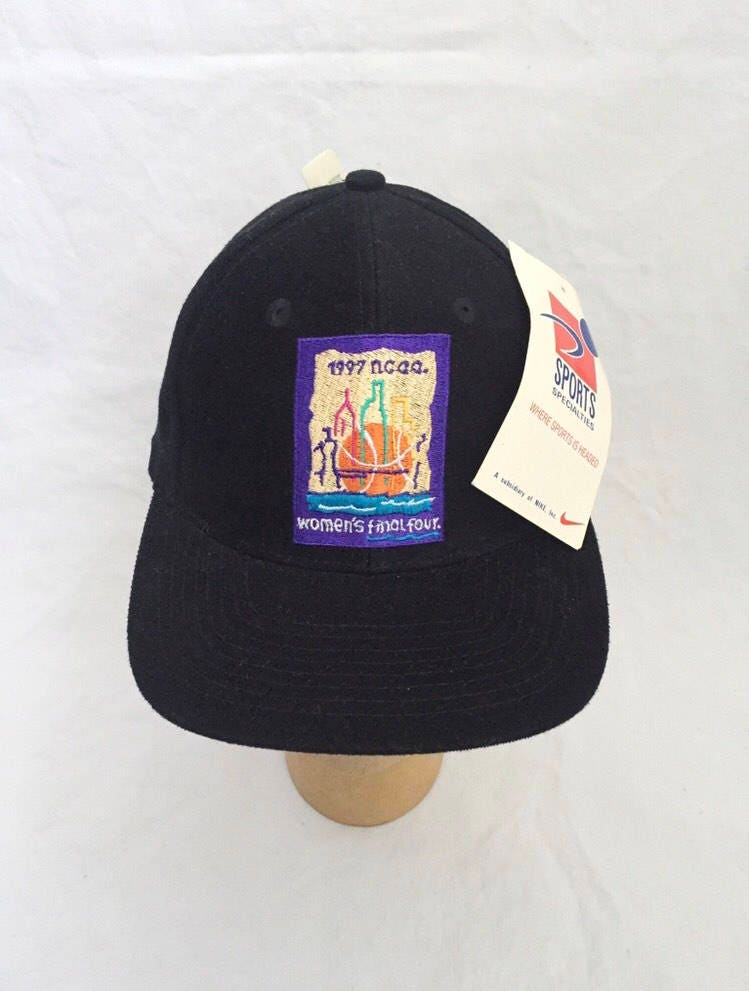 Jahrgang Damen 1997 Letzten Vier Sportspezialitäten Scrunchie Zurück Kappe Erwachsene Osfa Deadstock Nwt Jahrgang Damen 1997 Letzten Vier Sportspezialitäten Scrunchie Zurück Kappe Erwachsene Osfa Deadstock Nwt von legitbabes