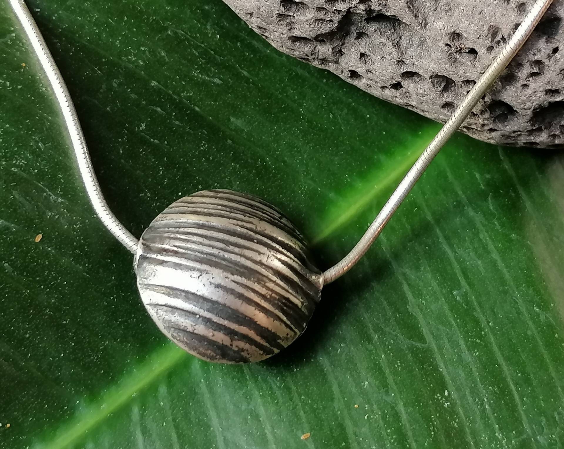 Designer Kette Silber 925 Ziselierte Scheibe Sonne Linse Designer Kette Silber 925 Ziselierte Scheibe Sonne Linse von leguan4u