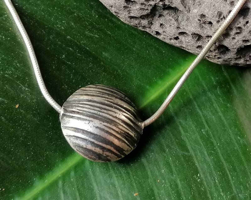 Designer Kette Silber 925 Ziselierte Scheibe Sonne Linse Designer Kette Silber 925 Ziselierte Scheibe Sonne Linse von leguan4u