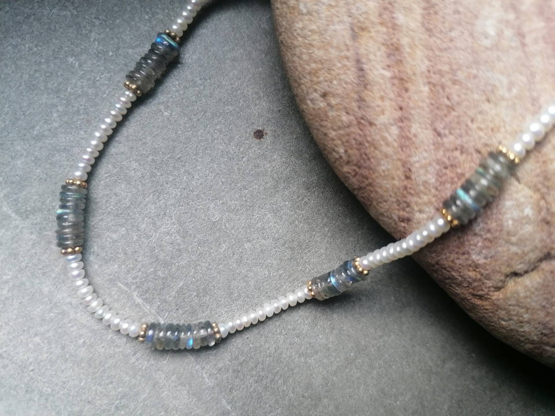 Unikat Kette Silber 925 Vergoldet Zuchtperlen Labradorit Würfel Magnetverschluß Unikat Kette Silber 925 Vergoldet Zuchtperlen Labradorit Würfel Magnetverschluß von leguan4u