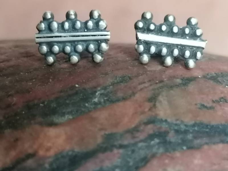 Unikat Ohrstecker Silber 925 Rechteck Granuliert Geschwärzt Unikat Ohrstecker Silber 925 Rechteck Granuliert Geschwärzt von leguan4u