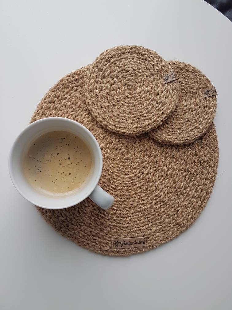 Platzsets Tischsets Untersetzer Rund Aus 100% Jutegarn Gehäkelt von lenalovesknitting