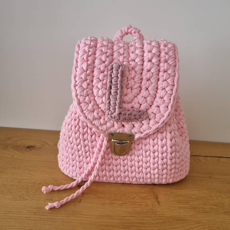 Einzigartiger Rucksack Mit Personalisierbarem Buchstaben Für Kindergarten Und Co von lenalovesknitting