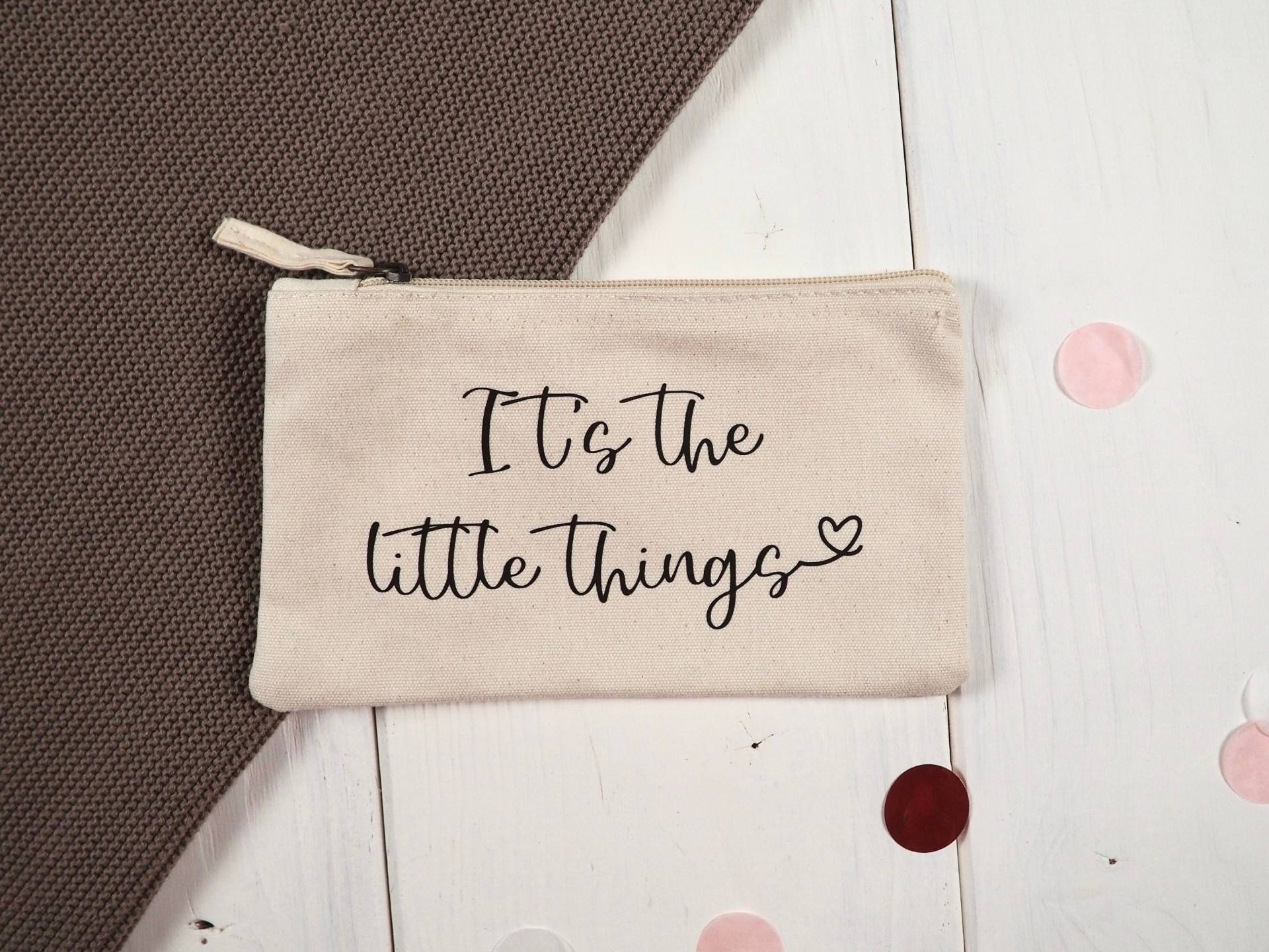Kosmetiktasche Aus Bio-Baumwolle Personalisiert | It's The Little Things Geschenk Für Beste Freundin Mama Kosmetiktasche Aus Bio-Baumwolle Personalisiert | It's The Little Things Geschenk Für Beste Freundin Mama von lenaplotterliebe