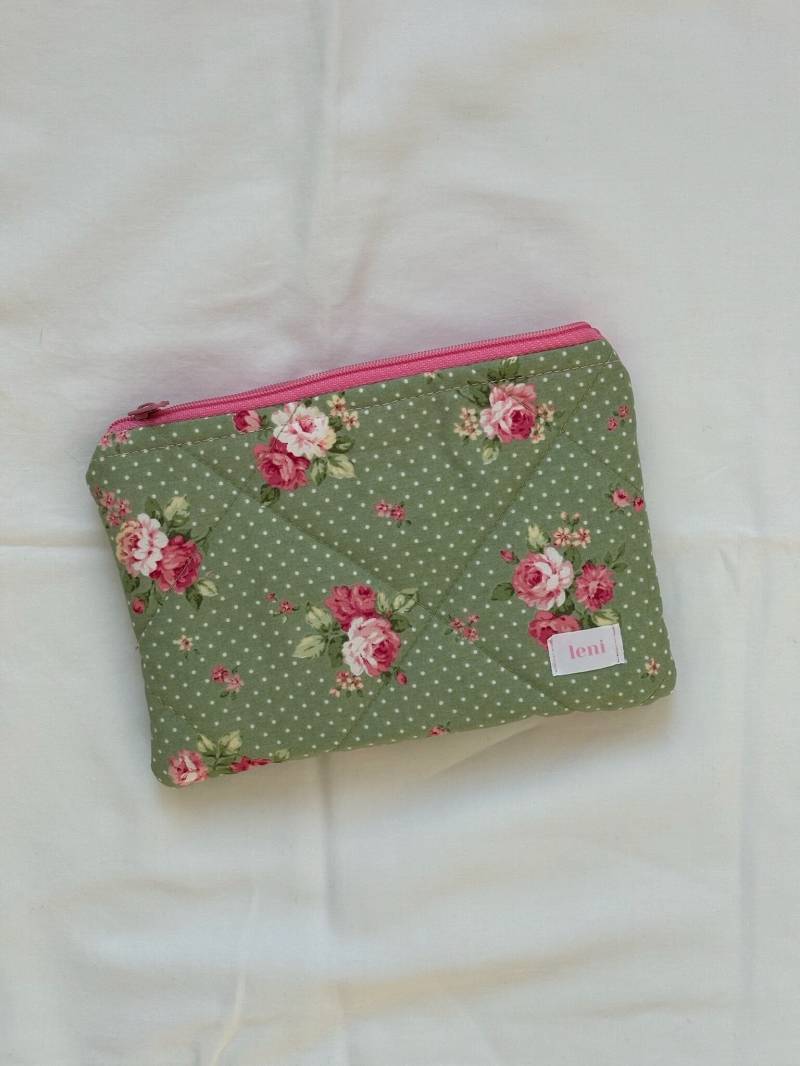 The Pouch - Makeup Bag Green Floral Fabric Cosmetic Beauty Case For Handbags Pink Zipper Fairytale von lenithelabelshop