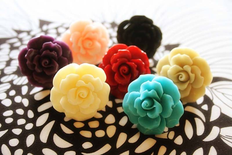 Ausgestellt Blume Ring von lepetitebonbon