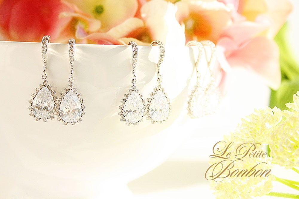 Caroline April Geburtsstein Ohrringe von lepetitebonbon