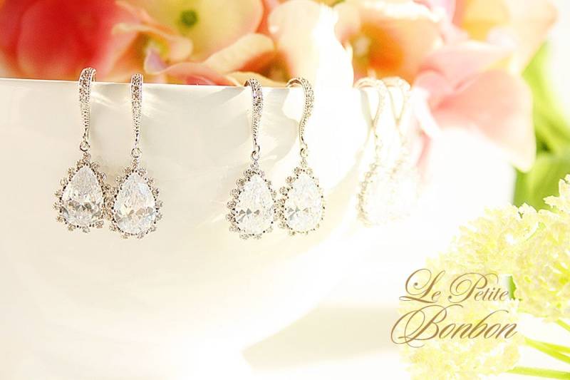 Caroline April Geburtsstein Ohrringe von lepetitebonbon