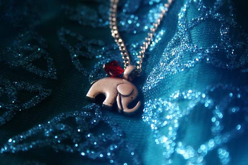 Elefant-Halskette Elefant-Halskette von lepetitebonbon