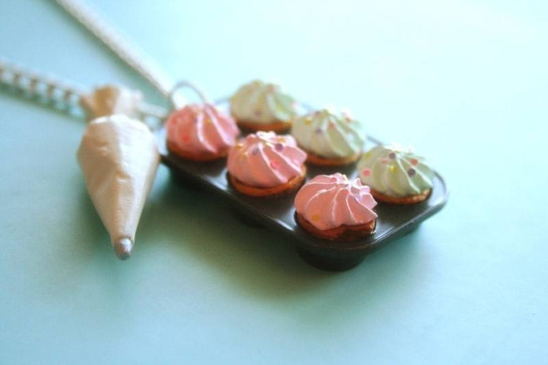 Frisch Aus Dem Ofen Cupcakes Halskette von lepetitebonbon