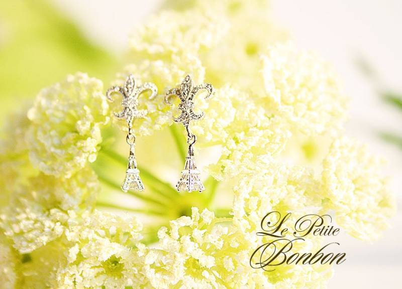 Ich Verließ Mein Herz in Paris Pave Fleur De Lis Ohrringe von lepetitebonbon