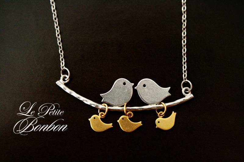 Mama Papa Und Kinder Familie Vögel Auf Einem Blatt Zweig in Ombre Stil Halskette von lepetitebonbon