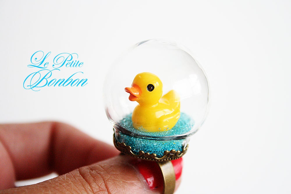Reiseente Im Glaskugelring von lepetitebonbon