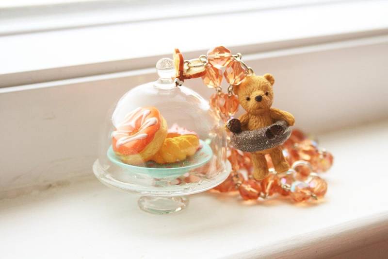 Teddybär Mit Seiner Donuts Kette von lepetitebonbon