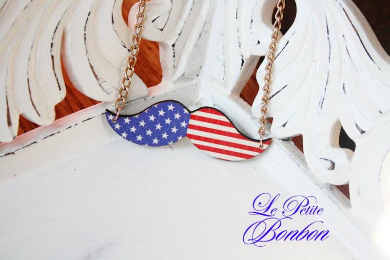Usa Flagge Schnurrbart Halskette von lepetitebonbon