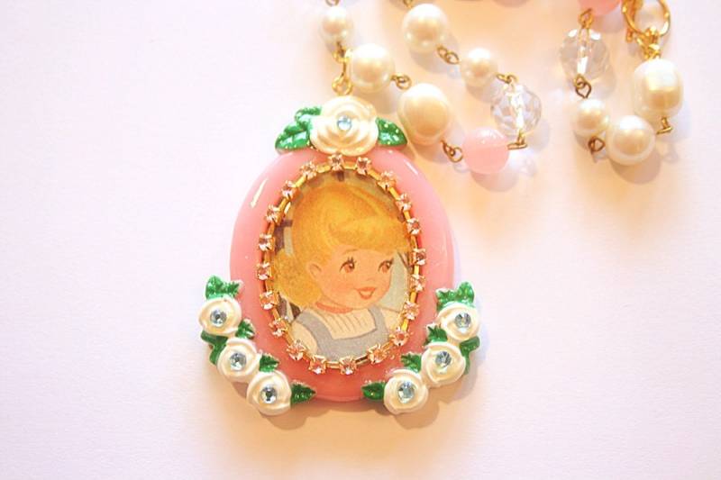 Weinlese-Puppe Halskette von lepetitebonbon