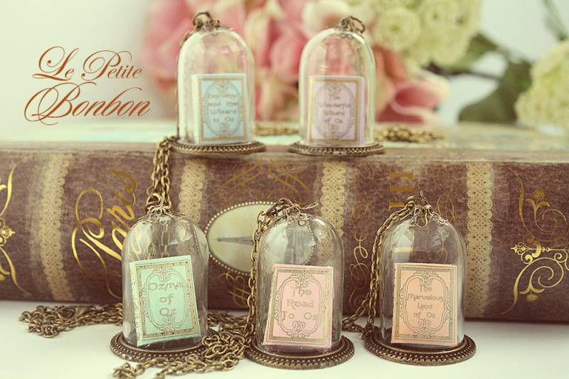 Zauberer Von Oz Buch in Einer Glaskapsel Halskette von lepetitebonbon