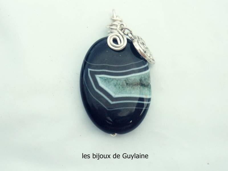 Achat-Draht-Wickelstein-Anhänger, Talisman, Amulett Achat-Draht-Wickelstein-Anhänger, Talisman, Amulett von lesbijouxdeGuylaine