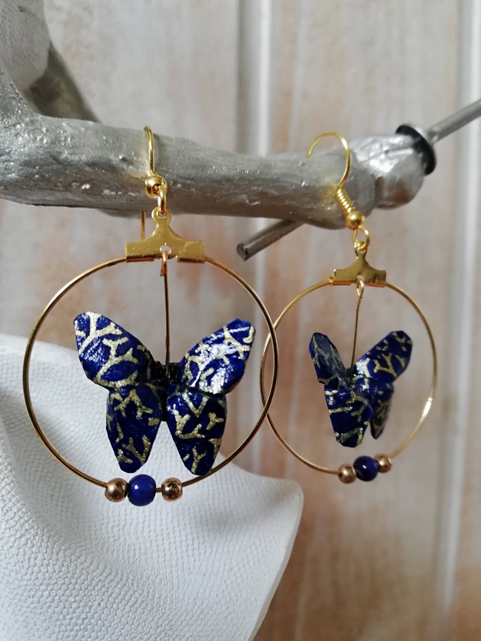 Origami Schmetterling Creolen, Blau Und Gold Schmuck Origami Schmetterling Creolen, Blau Und Gold Schmuck von lesbijouxdechantal