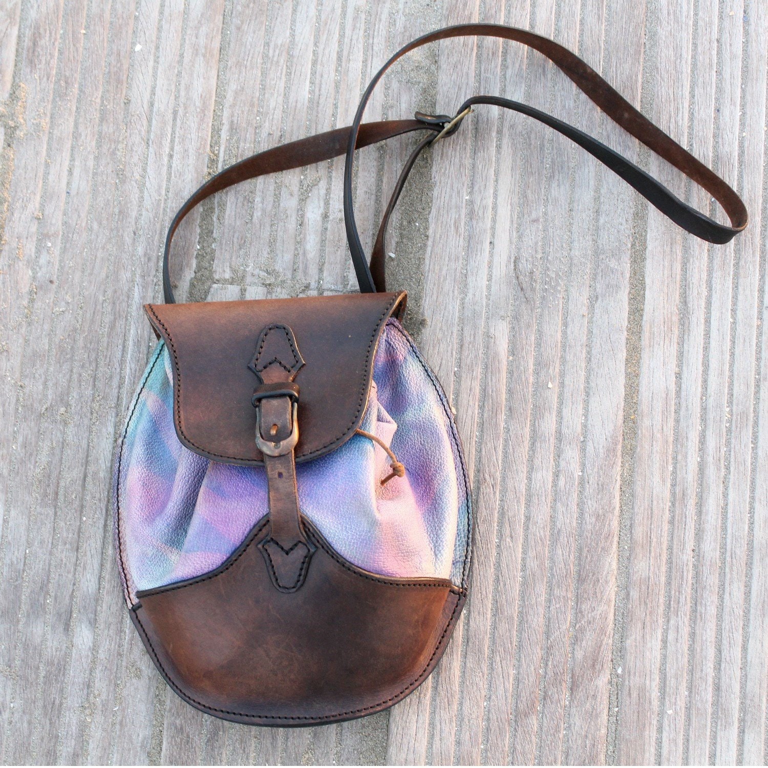 1990 Leder Western Tasche/Vintage Lila Ledertasche 1990 Leder Western Tasche/Vintage Lila Ledertasche von lesclodettes